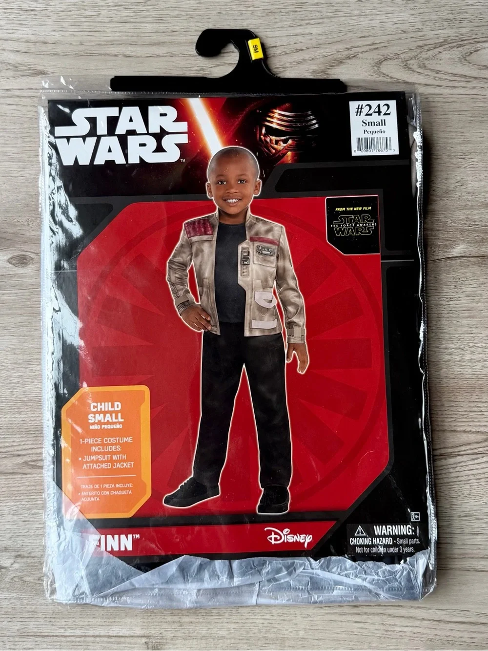 Star Wars Finn Child Halloween Costume Size Small (4–6) Disney NWT